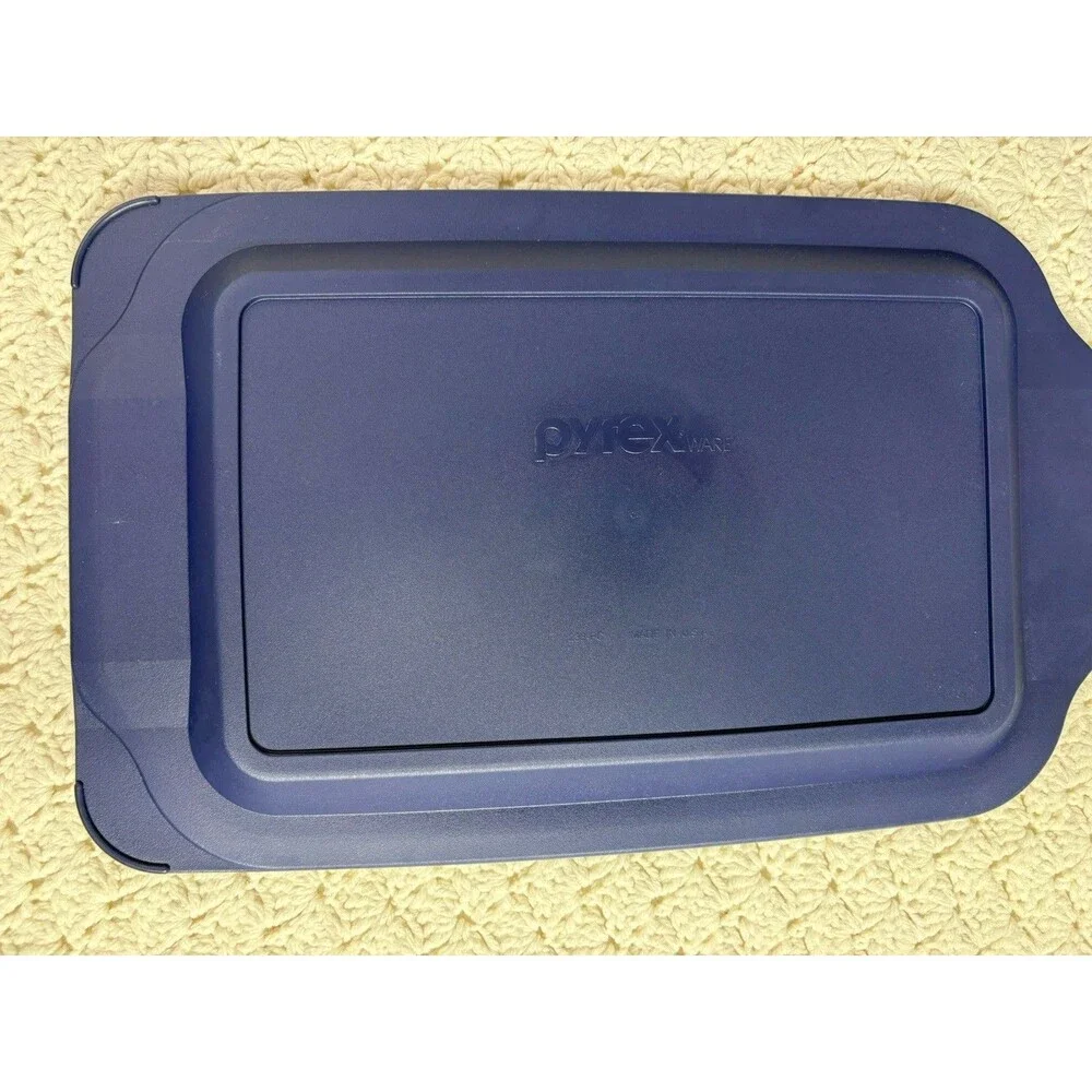 Pyrex Portables Insulated Tote Casserole Dish Hot Pack & Lid 2.2 qt #233-S